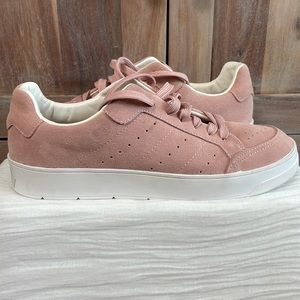 Marc Fisher sneakers